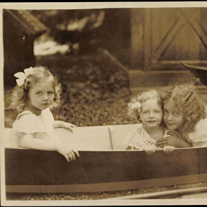 Ak Crown Prince, Archduke Felix, Archduke Robert in her boat, BKWI (b / w photo)