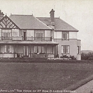 "Bryn Awelon", the home of David Lloyd George (b / w photo)