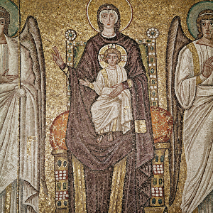 The Byzantine virgin (Detail of mosaics, 6th century)