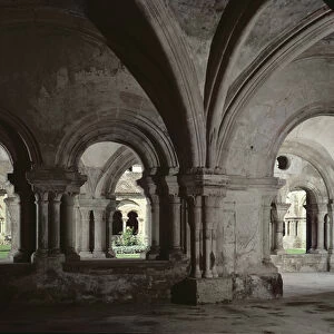Interior view of the cloister from the chapter house (photo)