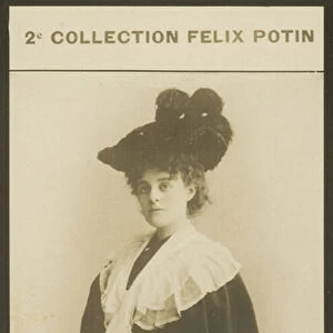 Miss Maud Gonne, Femme De Lettres, 1866 (b / w photo)