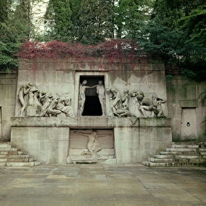 Monument to the Dead, 1895 (photo)