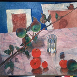 Nature morte en rose. (sur un coin de table, devant des gravures, un verre d eau, une branche de pommier, des prunes et des tomates). Peinture de Kuzma Sergeyevich Petrov Vodkin (Petrov-Vodkin) (Kouzma Petrov Vodkine) (Petrov-Vodkine) (1878-1939)