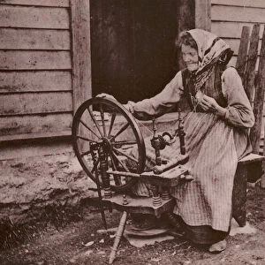 Norway: Peasant spinning at Vossevangen (b / w photo)