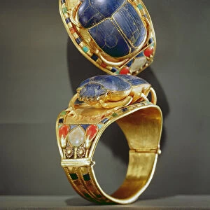 Scarab bracelet, from the Tomb of Tutankhamun, New Kingdom (gold & lapis lazuli)