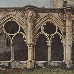 Soissons, Ruines du cloitre Saint-Jean-des-Vignes (facade N) (colour photo)