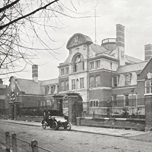 St Pauls Girl School, London (b / w photo)