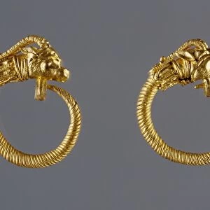 Hoop Earrings with Antelope-head Finials