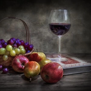 Wine, fruit and reading