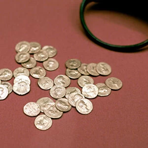 Hoard of Roman gold coins found in England