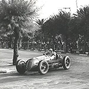 1938 Coppa Ciano. Livorno (Leghorn), Italy. 7 August 1938. Count Carlo Felice Trossi, Maserati 8CTF, retired after leading, action. World Copyright: Robert Fellowes / LAT Photographic Ref: 38CC02