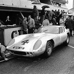 1964 Le Mans Test Days: Peter Bolton, 27th position, in the pits, action