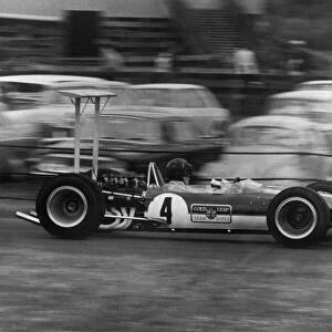1969 Tasman Cup Championship: Jochen Rindt, 1st position, in the Lady Wigram Trophy race, action
