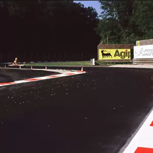 2000 MONZA CIRCUIT ALTERATIONS Variante del Rettifilio has been modified for the 2000 season Monza, Italy, 28 August 2000 World LAT Photographic