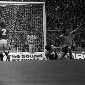 Alan Sunderland scores a goal in the FA cup final 1979 for Arsenal v Manchester