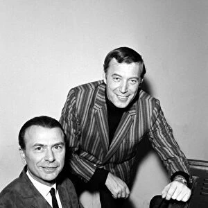 Irish songwriter Val Doonican and Bruce Clarke at the piano. 26th November 1968