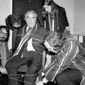 Miners leader Joe Gormley with students. March 1975 75-01237-004