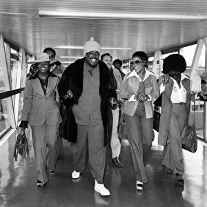 Singer: Barry White. May 1975 75-2444-001