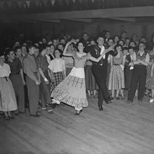 Square Dancing in London 21 / 12 / 1951 B5414 / 1