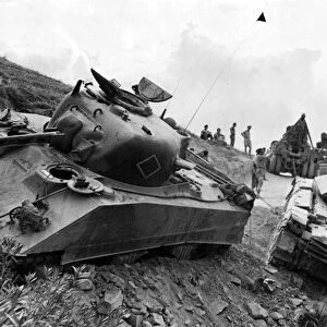 Tunisia Front, the First Army recover tanks. After the battle