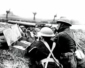 British machine gunners on guard, WW1