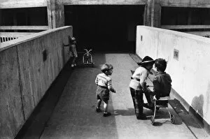 Parkhill Estate, Sheffield -- toddlers playing